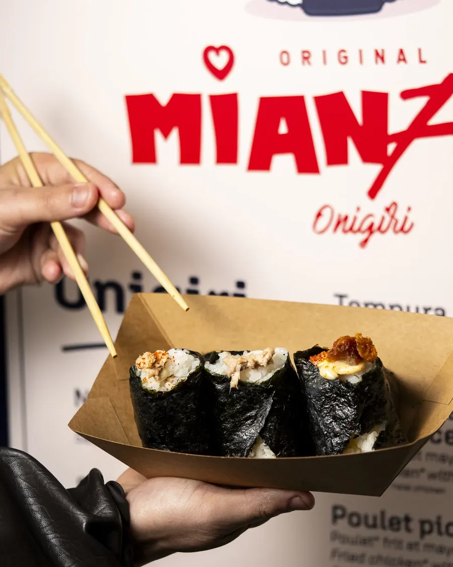 Mian Fan Onigiri : boules de riz japonaises et karaage à emporter, rue de Mogador